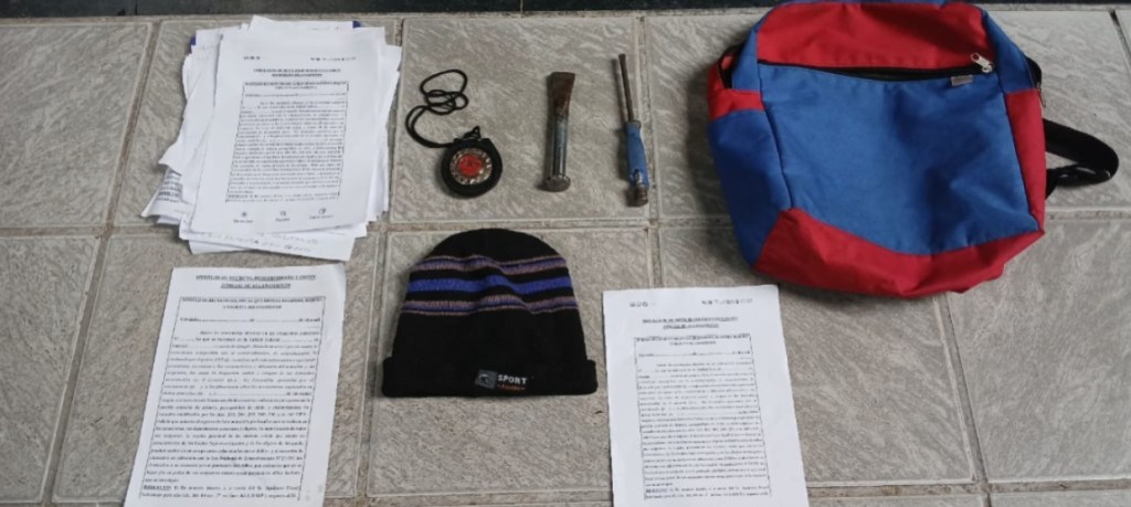Se hizo pasar por policía para delinquir y fue detenido