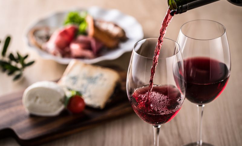 Día Internacional del Vino Tinto: contexto, maridajes y el valor de los vinos tucumanos